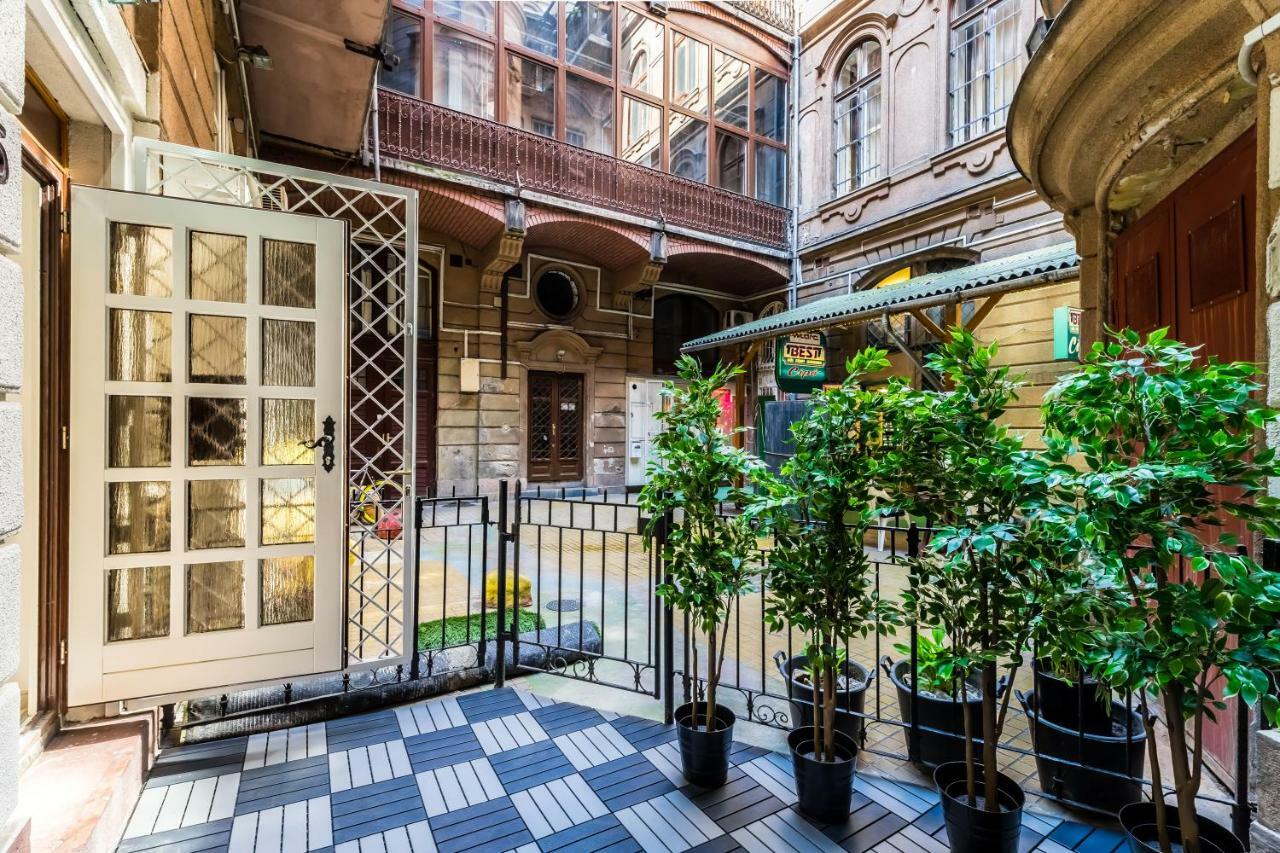 Bpr Vintage Garden Apartment With Terrace & Sauna Boedapest Buitenkant foto