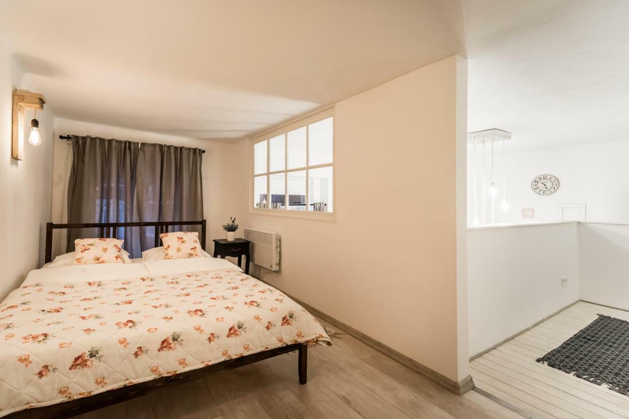 Bpr Vintage Garden Apartment With Terrace & Sauna Boedapest Buitenkant foto